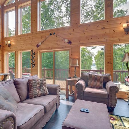 Scenic Hayward Lake View Retreat With Fire Pit المظهر الخارجي الصورة