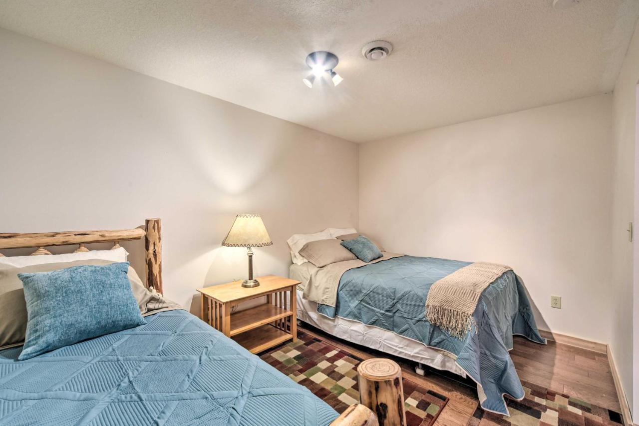 Scenic Hayward Lake View Retreat With Fire Pit المظهر الخارجي الصورة