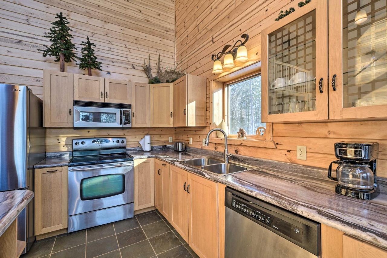 Scenic Hayward Lake View Retreat With Fire Pit المظهر الخارجي الصورة